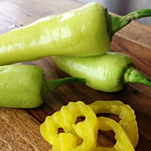 Load image into Gallery viewer, Organic Sweet Banana Pepper Plant Seeds